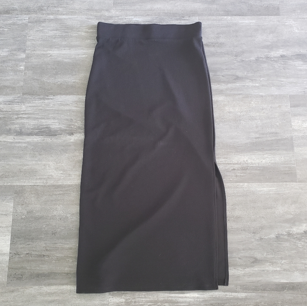 Black Slit Detailed F&B Long Maxi